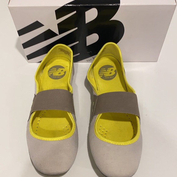 New Balance flats - Picture 2 of 4